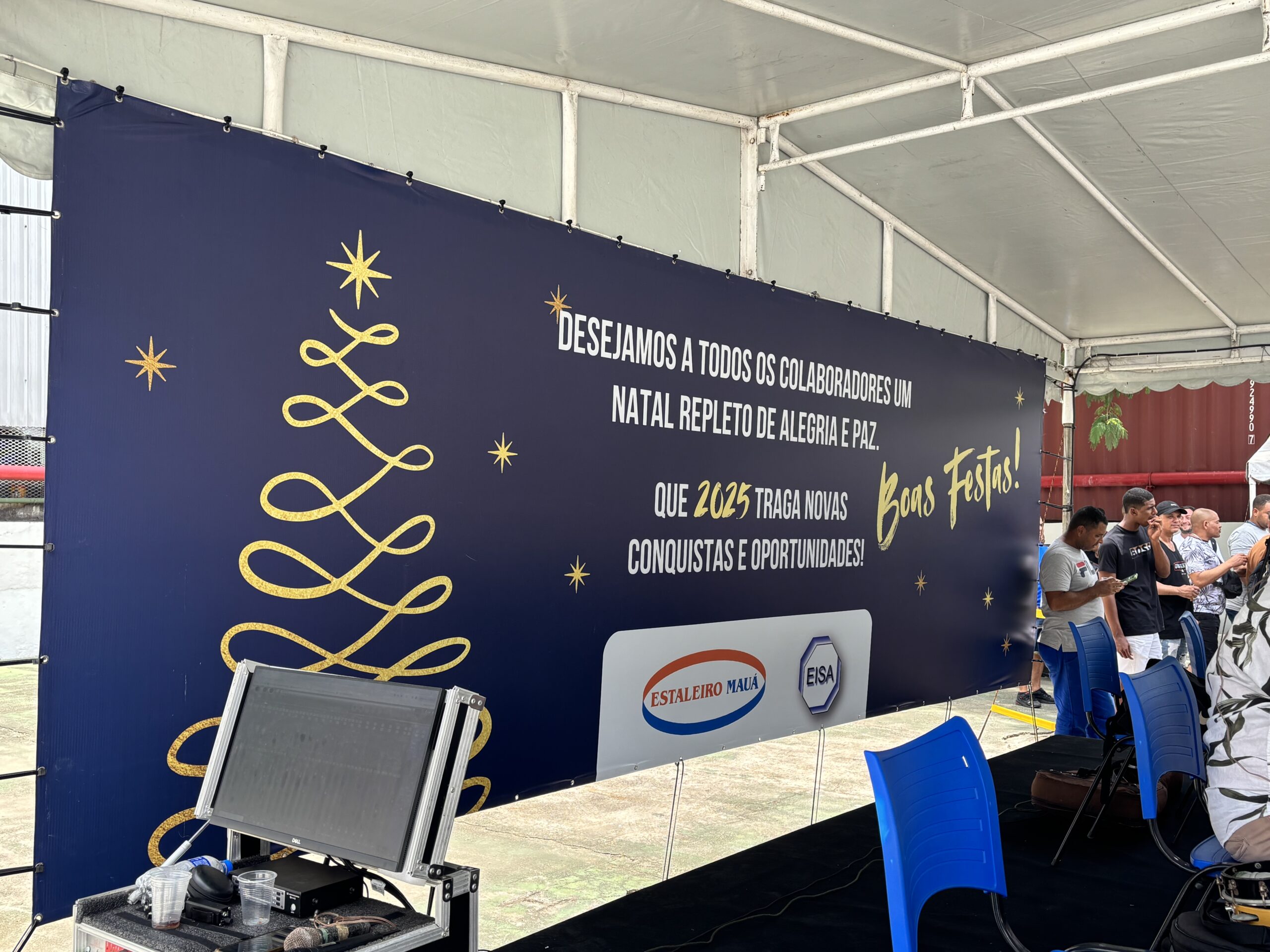 A Alta Direção do Estaleiro Mauá deseja Boas Festas