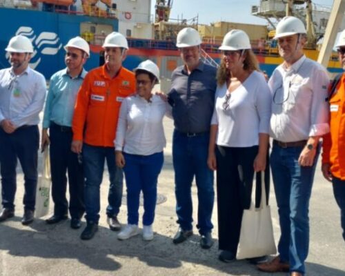 Diretores do SindipetroNF participam de inspeção no Estaleiro Mauá Jurong com parlamentares em busca da revitalização da indústria naval no Rio de Janeiro